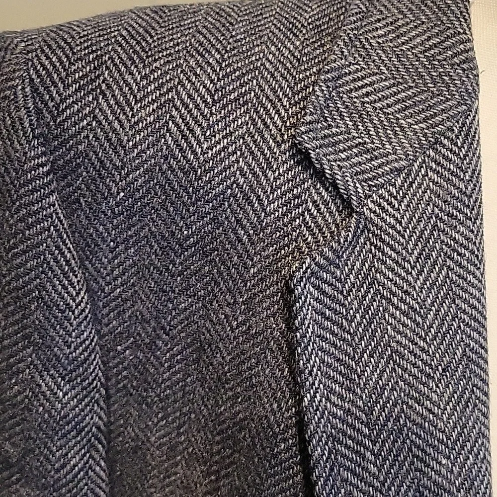 Haggar shoulder home slight